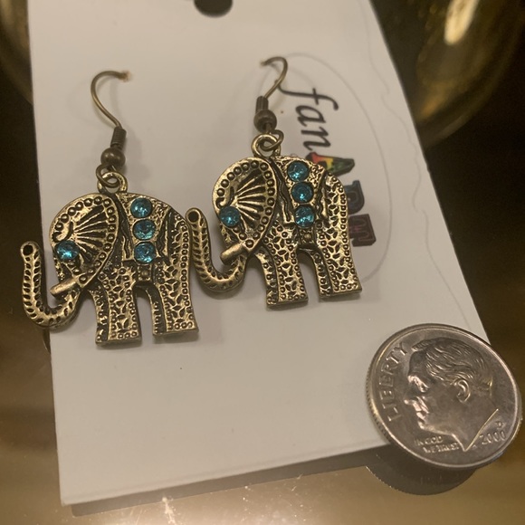 Elephant Earrings with blue Crystals - Picture 4 of 6